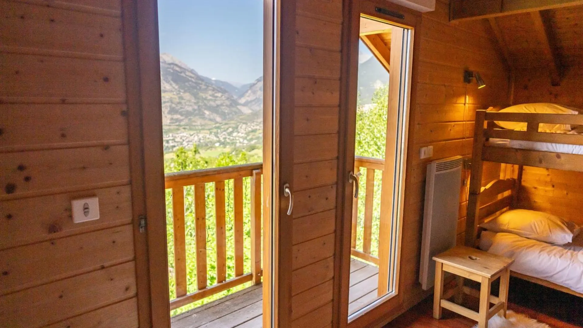 Beau Chalet Moderne 12P - Risoul Village -My Lodge