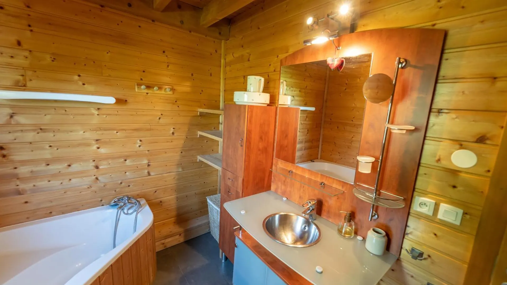 Beau Chalet Moderne 12P - Risoul Village -My Lodge